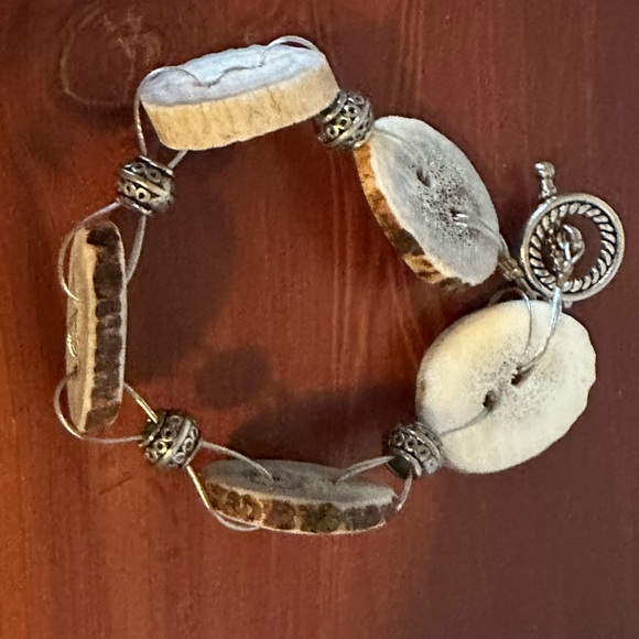 Beautiful Antler Slices & Wire Bracelet - Picture 3 of 5